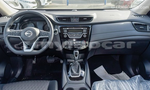 Buy Import Nissan Evalia Other Truck in Import - Dubai in Attapeu Province Buy Import Nissan Evalia Other Truck in Import - Dubai in Attapeu Province