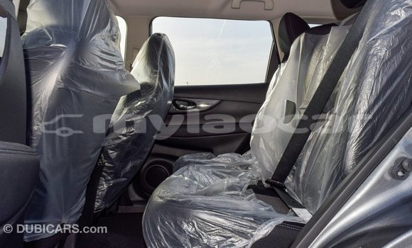 Buy Import Nissan Evalia Other Truck in Import - Dubai in Attapeu Province Buy Import Nissan Evalia Other Truck in Import - Dubai in Attapeu Province