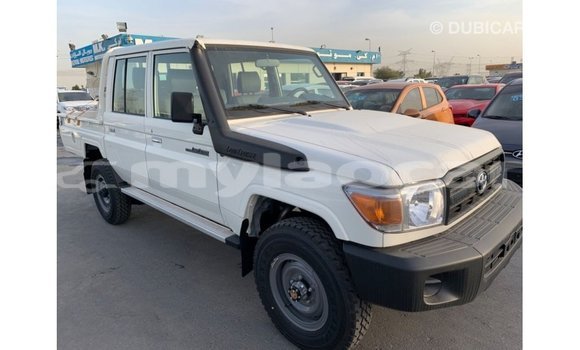 Buy Import Toyota Land Cruiser White Car in Import - Dubai in Attapeu Province Buy Import Toyota Land Cruiser White Car in Import - Dubai in Attapeu Province