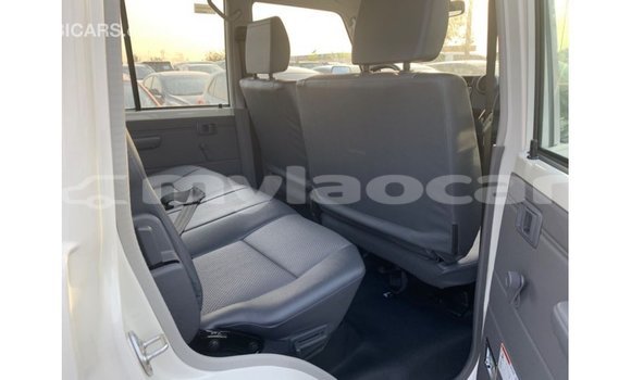 Buy Import Toyota Land Cruiser White Car in Import - Dubai in Attapeu Province Buy Import Toyota Land Cruiser White Car in Import - Dubai in Attapeu Province