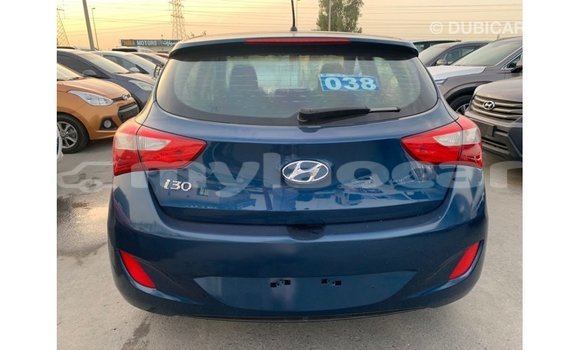 Acheter Import Voiture Hyundai i30 Bleu à Import - Dubai, Attapeu Province Acheter Import Voiture Hyundai i30 Bleu à Import - Dubai, Attapeu Province