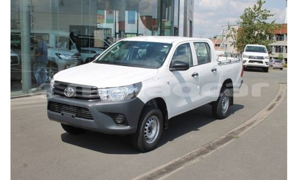 Buy Import Toyota Hilux White Car in Import - Dubai in Attapeu Province Buy Import Toyota Hilux White Car in Import - Dubai in Attapeu Province