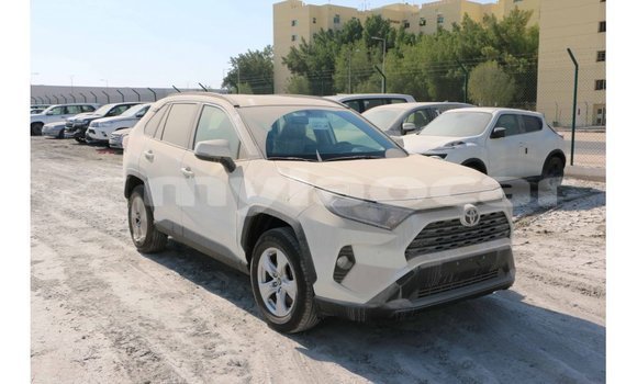 Acheter Import Voiture Toyota 4Runner Blanc à Import - Dubai, Attapeu Province Acheter Import Voiture Toyota 4Runner Blanc à Import - Dubai, Attapeu Province