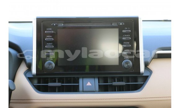 Acheter Import Voiture Toyota 4Runner Blanc à Import - Dubai, Attapeu Province Acheter Import Voiture Toyota 4Runner Blanc à Import - Dubai, Attapeu Province