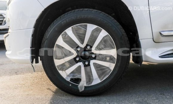 Buy Import Toyota Land Cruiser White Car in Import - Dubai in Attapeu Province Buy Import Toyota Land Cruiser White Car in Import - Dubai in Attapeu Province