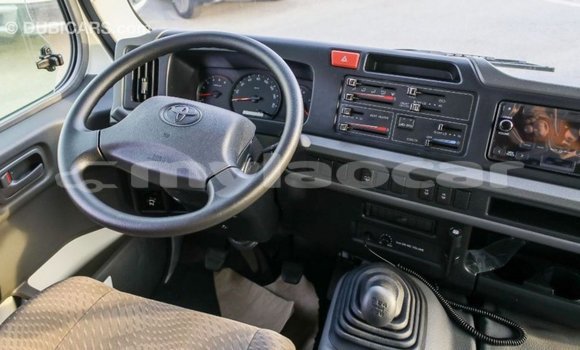 Buy Import Toyota Coaster White Car in Import - Dubai in Attapeu Province Buy Import Toyota Coaster White Car in Import - Dubai in Attapeu Province