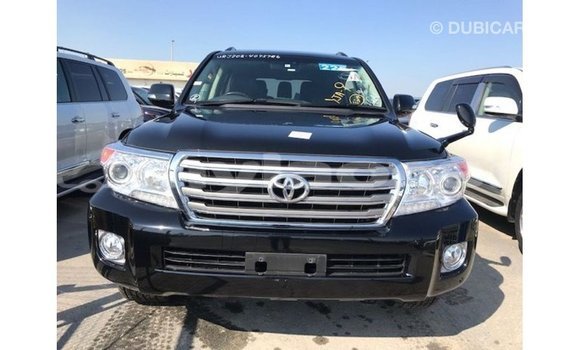 Acheter Import Voiture Toyota Land Cruiser Noir à Import - Dubai, Attapeu Province Acheter Import Voiture Toyota Land Cruiser Noir à Import - Dubai, Attapeu Province