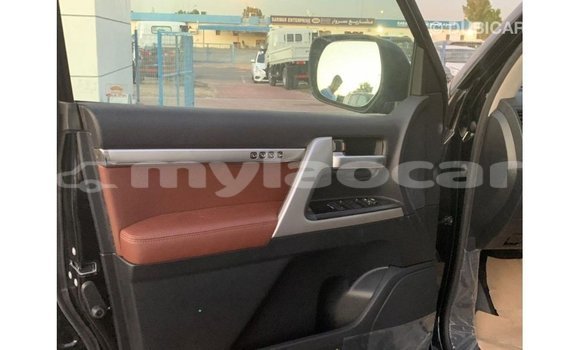 Buy Import Toyota Land Cruiser Black Car in Import - Dubai in Attapeu Province Buy Import Toyota Land Cruiser Black Car in Import - Dubai in Attapeu Province