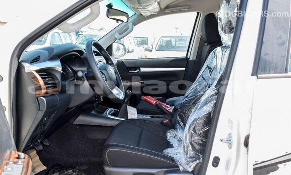 Buy Import Toyota Hilux White Car in Import - Dubai in Attapeu Province Buy Import Toyota Hilux White Car in Import - Dubai in Attapeu Province