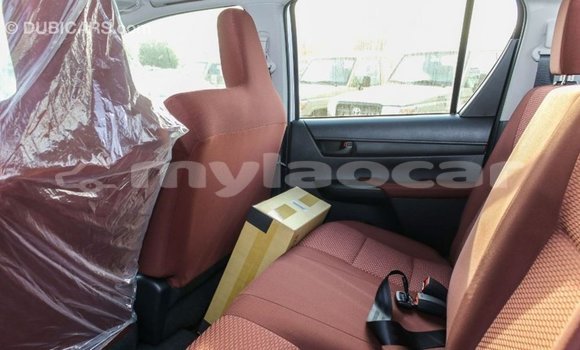 Buy Import Toyota Hilux White Car in Import - Dubai in Attapeu Province Buy Import Toyota Hilux White Car in Import - Dubai in Attapeu Province