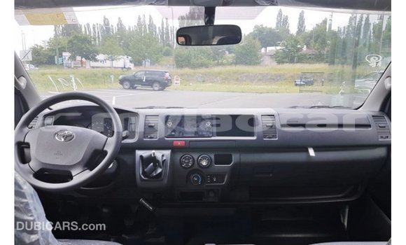 Buy Import Toyota Hiace White Car in Import - Dubai in Attapeu Province Buy Import Toyota Hiace White Car in Import - Dubai in Attapeu Province