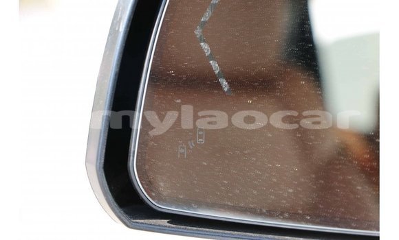 Acheter Import Voiture Toyota Tundra Blanc à Import - Dubai, Attapeu Province Acheter Import Voiture Toyota Tundra Blanc à Import - Dubai, Attapeu Province