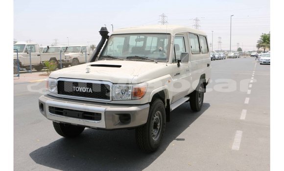 Buy Import Toyota Land Cruiser White Car in Import - Dubai in Attapeu Province Buy Import Toyota Land Cruiser White Car in Import - Dubai in Attapeu Province