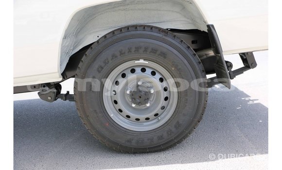 Buy Import Toyota Land Cruiser White Car in Import - Dubai in Attapeu Province Buy Import Toyota Land Cruiser White Car in Import - Dubai in Attapeu Province