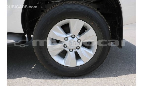 Buy Import Toyota Hilux White Car in Import - Dubai in Attapeu Province Buy Import Toyota Hilux White Car in Import - Dubai in Attapeu Province