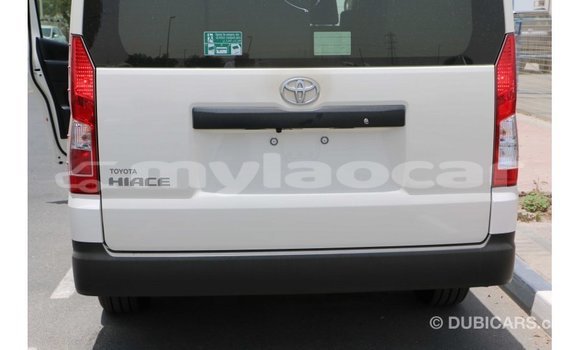 Acheter Import Voiture Toyota Hiace Blanc à Import - Dubai, Attapeu Province Acheter Import Voiture Toyota Hiace Blanc à Import - Dubai, Attapeu Province