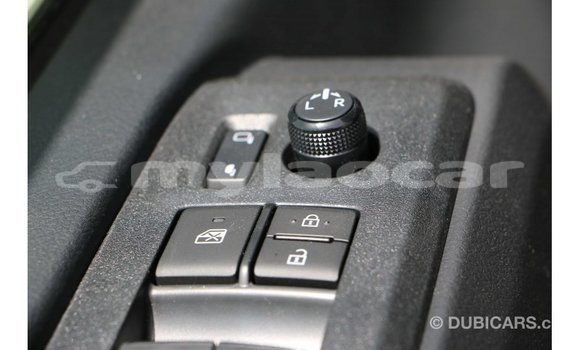 Acheter Import Voiture Toyota Hiace Blanc à Import - Dubai, Attapeu Province Acheter Import Voiture Toyota Hiace Blanc à Import - Dubai, Attapeu Province