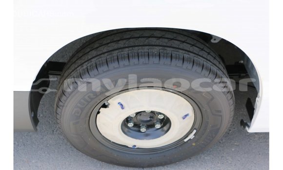 Acheter Import Voiture Toyota Hiace Blanc à Import - Dubai, Attapeu Province Acheter Import Voiture Toyota Hiace Blanc à Import - Dubai, Attapeu Province