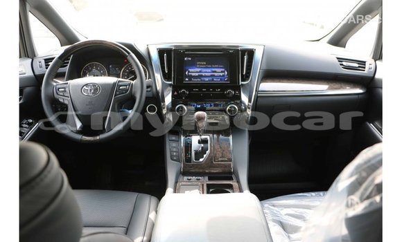 Buy Import Toyota Alphard White Car in Import - Dubai in Attapeu Province Buy Import Toyota Alphard White Car in Import - Dubai in Attapeu Province