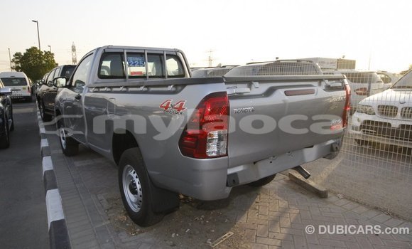 Acheter Import Voiture Toyota Hilux Autre à Import - Dubai, Attapeu Province Acheter Import Voiture Toyota Hilux Autre à Import - Dubai, Attapeu Province