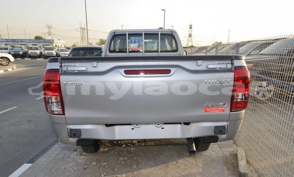 Acheter Import Voiture Toyota Hilux Autre à Import - Dubai, Attapeu Province Acheter Import Voiture Toyota Hilux Autre à Import - Dubai, Attapeu Province