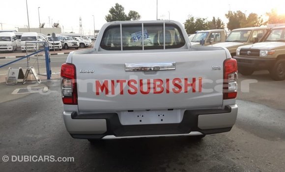 Buy Import Mitsubishi L200 White Car in Import - Dubai in Attapeu Province Buy Import Mitsubishi L200 White Car in Import - Dubai in Attapeu Province