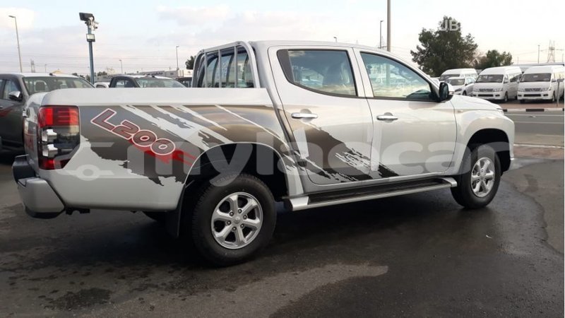 Big with watermark mitsubishi l200 attapeu province import dubai 2384