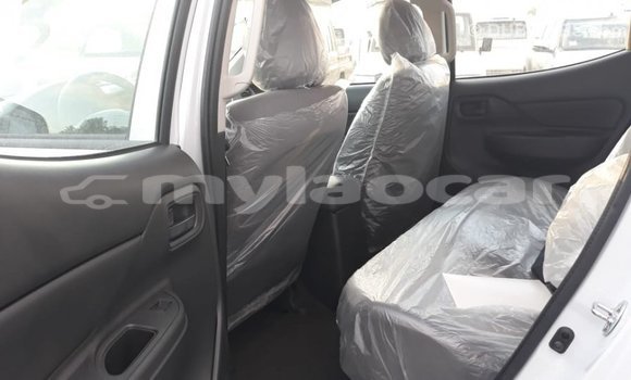 Buy Import Mitsubishi L200 White Car in Import - Dubai in Attapeu Province Buy Import Mitsubishi L200 White Car in Import - Dubai in Attapeu Province