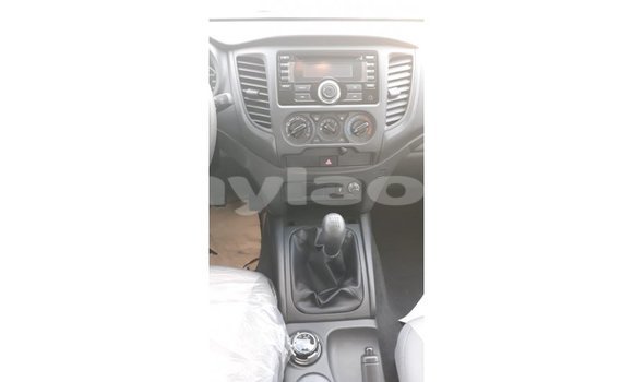 Buy Import Mitsubishi L200 White Car in Import - Dubai in Attapeu Province Buy Import Mitsubishi L200 White Car in Import - Dubai in Attapeu Province