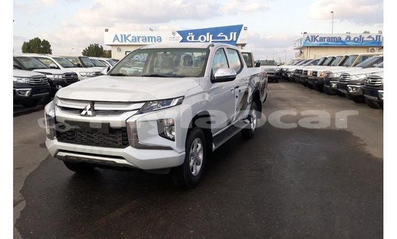 Buy Import Mitsubishi L200 White Car in Import - Dubai in Attapeu Province Buy Import Mitsubishi L200 White Car in Import - Dubai in Attapeu Province