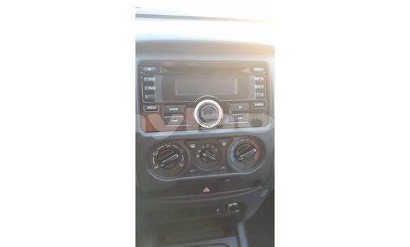 Buy Import Mitsubishi L200 White Car in Import - Dubai in Attapeu Province Buy Import Mitsubishi L200 White Car in Import - Dubai in Attapeu Province