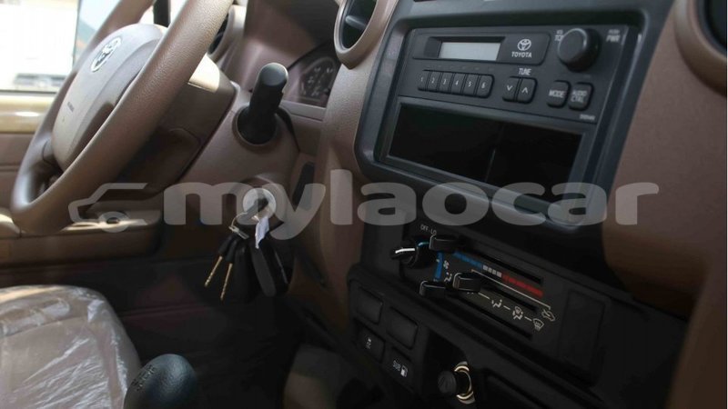 Big with watermark toyota land cruiser attapeu province import dubai 2389