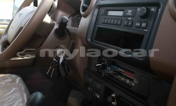 Buy Import Toyota Land Cruiser Beige Car in Import - Dubai in Attapeu Province Buy Import Toyota Land Cruiser Beige Car in Import - Dubai in Attapeu Province