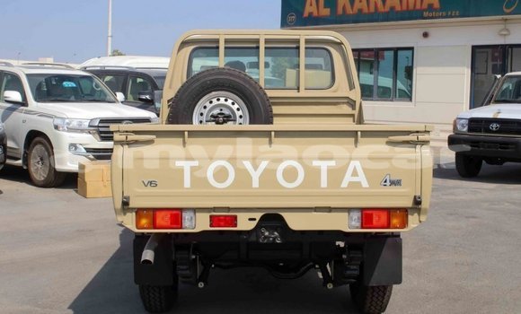 Buy Import Toyota Land Cruiser Beige Car in Import - Dubai in Attapeu Province Buy Import Toyota Land Cruiser Beige Car in Import - Dubai in Attapeu Province