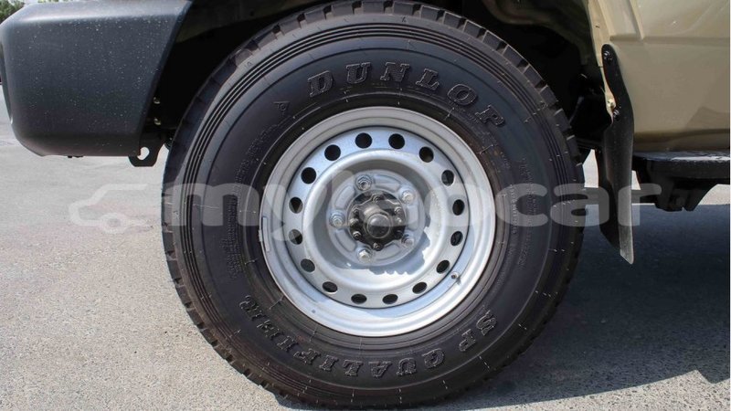 Big with watermark toyota land cruiser attapeu province import dubai 2389