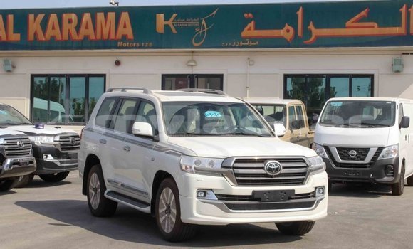 Buy Import Toyota Land Cruiser White Car in Import - Dubai in Attapeu Province Buy Import Toyota Land Cruiser White Car in Import - Dubai in Attapeu Province