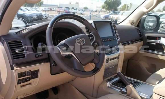 Buy Import Toyota Land Cruiser White Car in Import - Dubai in Attapeu Province Buy Import Toyota Land Cruiser White Car in Import - Dubai in Attapeu Province