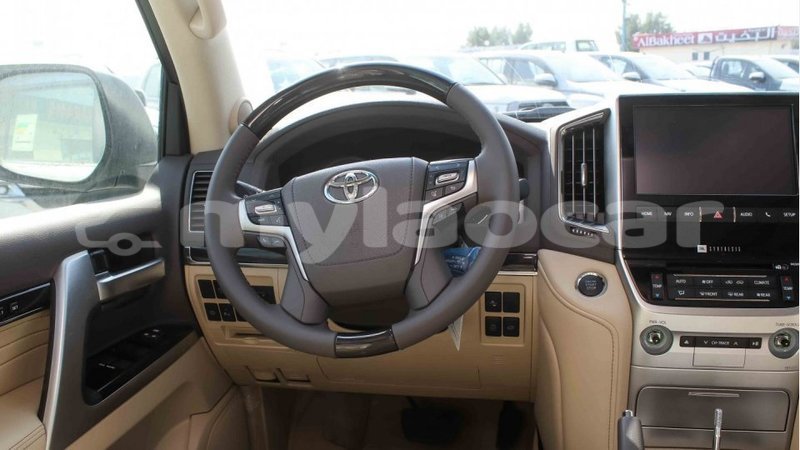 Big with watermark toyota land cruiser attapeu province import dubai 2391