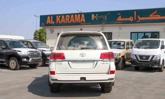 Buy Import Toyota Land Cruiser White Car in Import - Dubai in Attapeu Province Buy Import Toyota Land Cruiser White Car in Import - Dubai in Attapeu Province