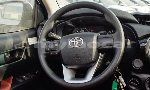 Buy Import Toyota Hilux White Car in Import - Dubai in Attapeu Province Buy Import Toyota Hilux White Car in Import - Dubai in Attapeu Province