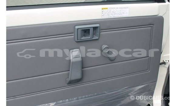 Buy Import Toyota Land Cruiser White Car in Import - Dubai in Attapeu Province Buy Import Toyota Land Cruiser White Car in Import - Dubai in Attapeu Province