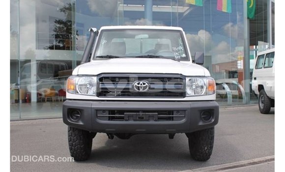 Buy Import Toyota Land Cruiser White Car in Import - Dubai in Attapeu Province Buy Import Toyota Land Cruiser White Car in Import - Dubai in Attapeu Province