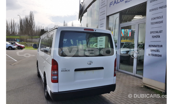 Buy Import Toyota Hiace White Car in Import - Dubai in Attapeu Province Buy Import Toyota Hiace White Car in Import - Dubai in Attapeu Province