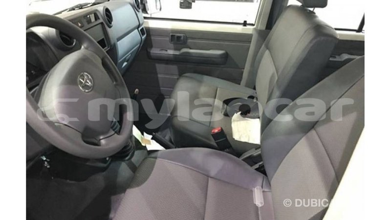 Big with watermark toyota land cruiser attapeu province import dubai 2398