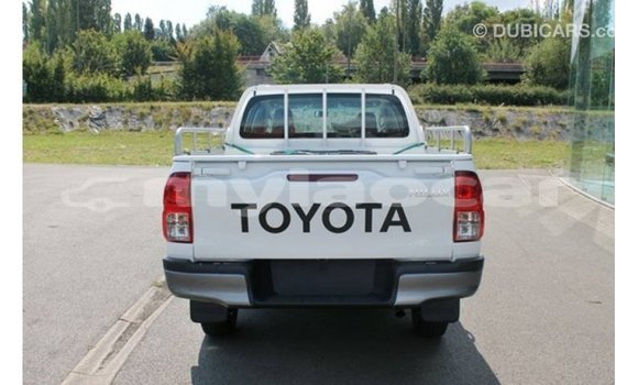 Buy Import Toyota Hilux White Car in Import - Dubai in Attapeu Province Buy Import Toyota Hilux White Car in Import - Dubai in Attapeu Province