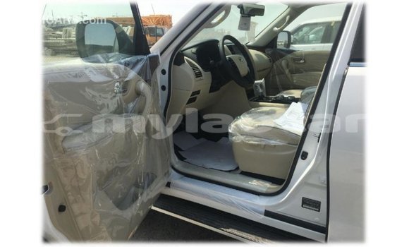 Buy Import Nissan Patrol White Car in Import - Dubai in Attapeu Province Buy Import Nissan Patrol White Car in Import - Dubai in Attapeu Province