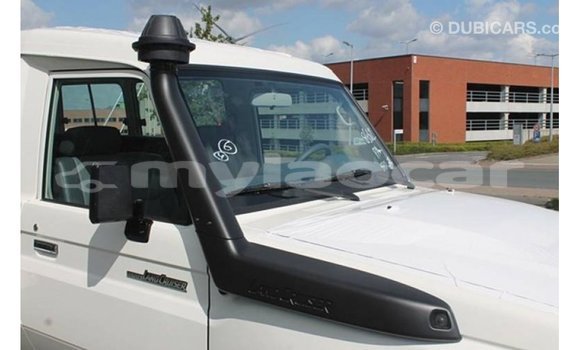 Buy Import Toyota Land Cruiser White Car in Import - Dubai in Attapeu Province Buy Import Toyota Land Cruiser White Car in Import - Dubai in Attapeu Province