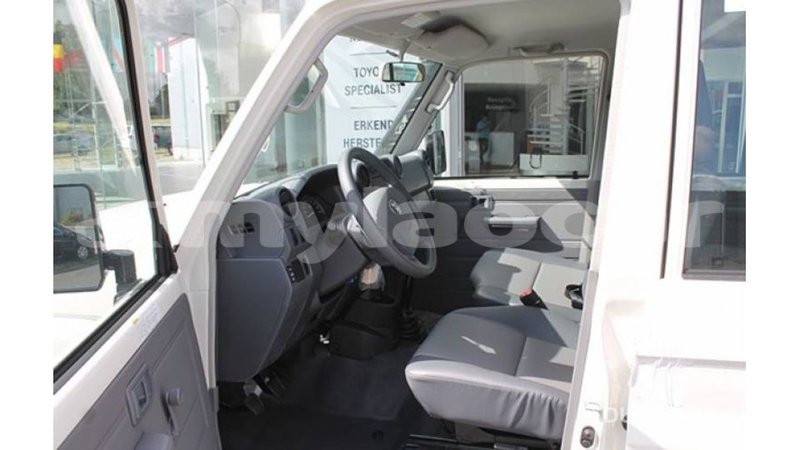 Big with watermark toyota land cruiser attapeu province import dubai 2415