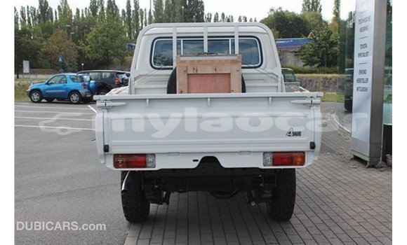 Buy Import Toyota Land Cruiser White Car in Import - Dubai in Attapeu Province Buy Import Toyota Land Cruiser White Car in Import - Dubai in Attapeu Province
