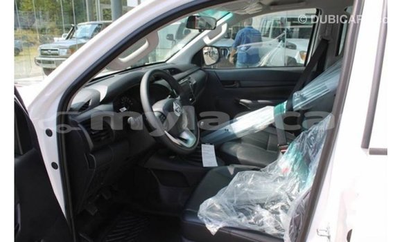 Buy Import Toyota Hilux White Car in Import - Dubai in Attapeu Province Buy Import Toyota Hilux White Car in Import - Dubai in Attapeu Province